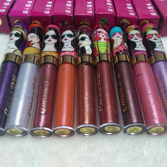 Lipstick - Picture 6 of 8